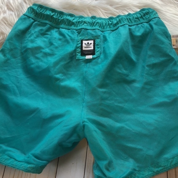 Adidas swim trunks size Large - Picture 7 of 10